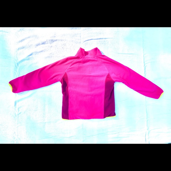 Super comfy H&M sweater for girls! - Picture 4 of 4